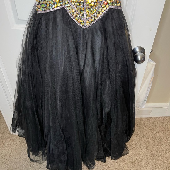 Prom dress - Picture 4 of 16